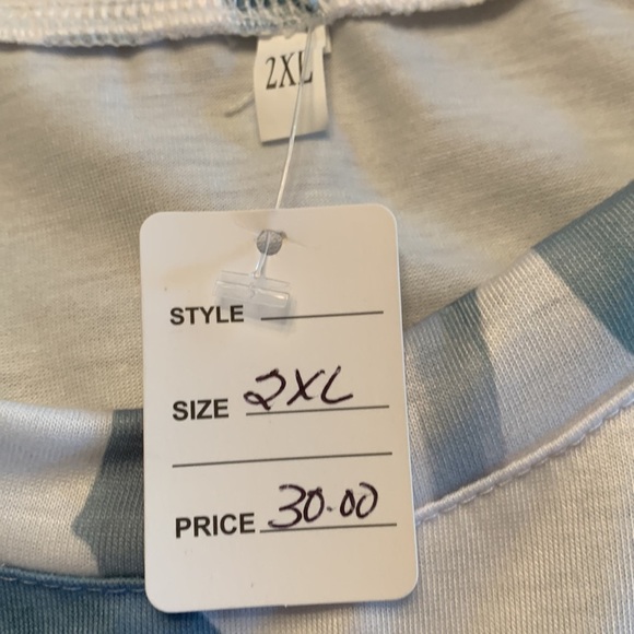 Sleeveless Ruffled Top, size 2XL, white and bluish/green NWT - Picture 8 of 14